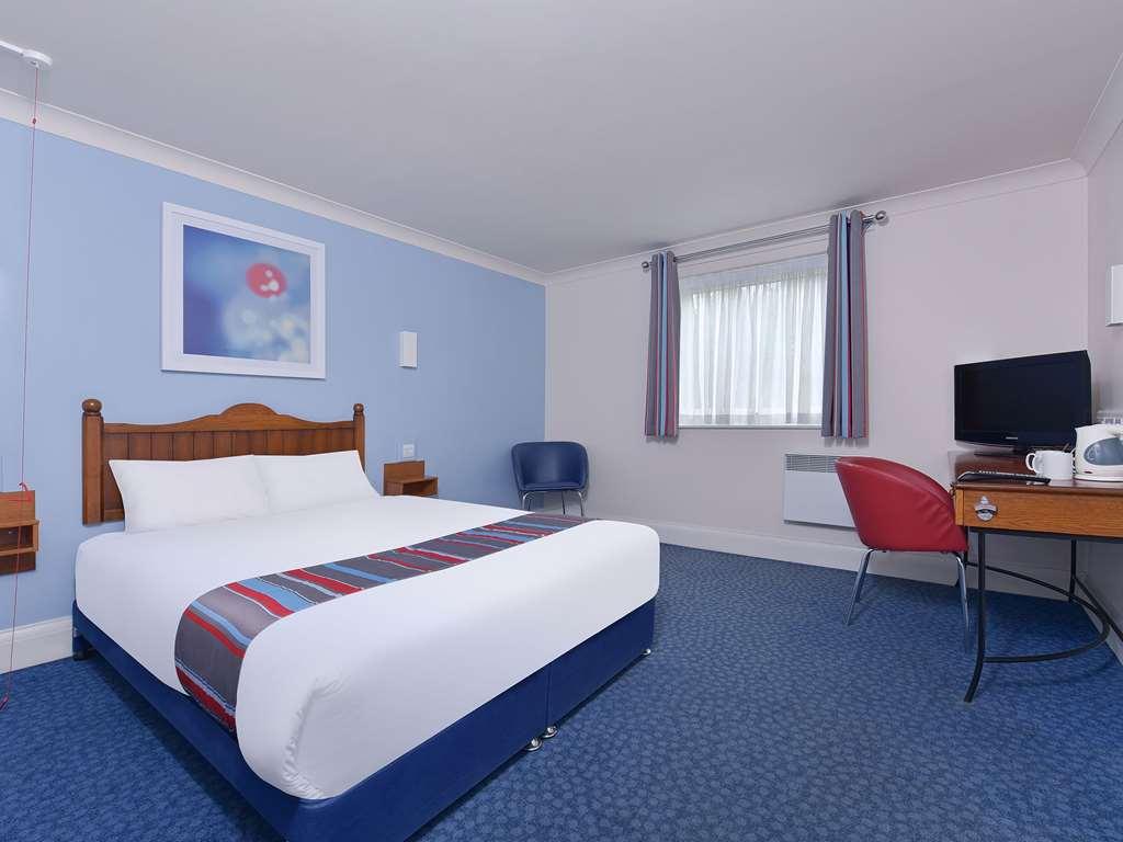 Travelodge Birmingham Kingswinford Room photo