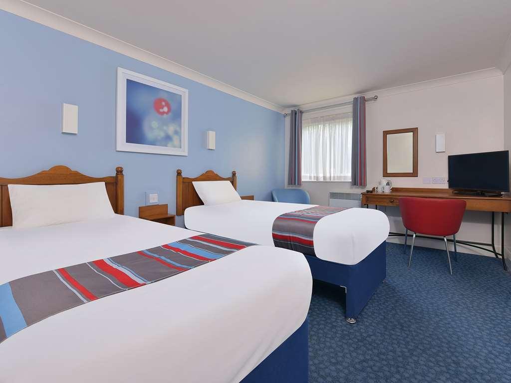 Travelodge Birmingham Kingswinford Room photo