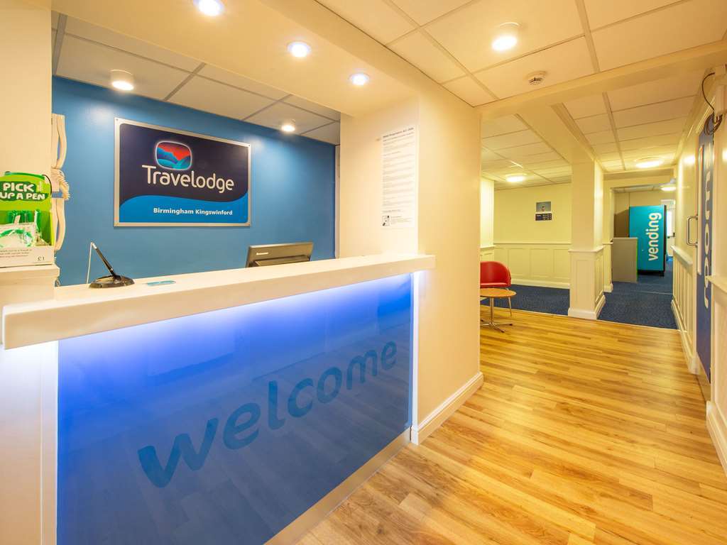 Travelodge Birmingham Kingswinford Interior photo