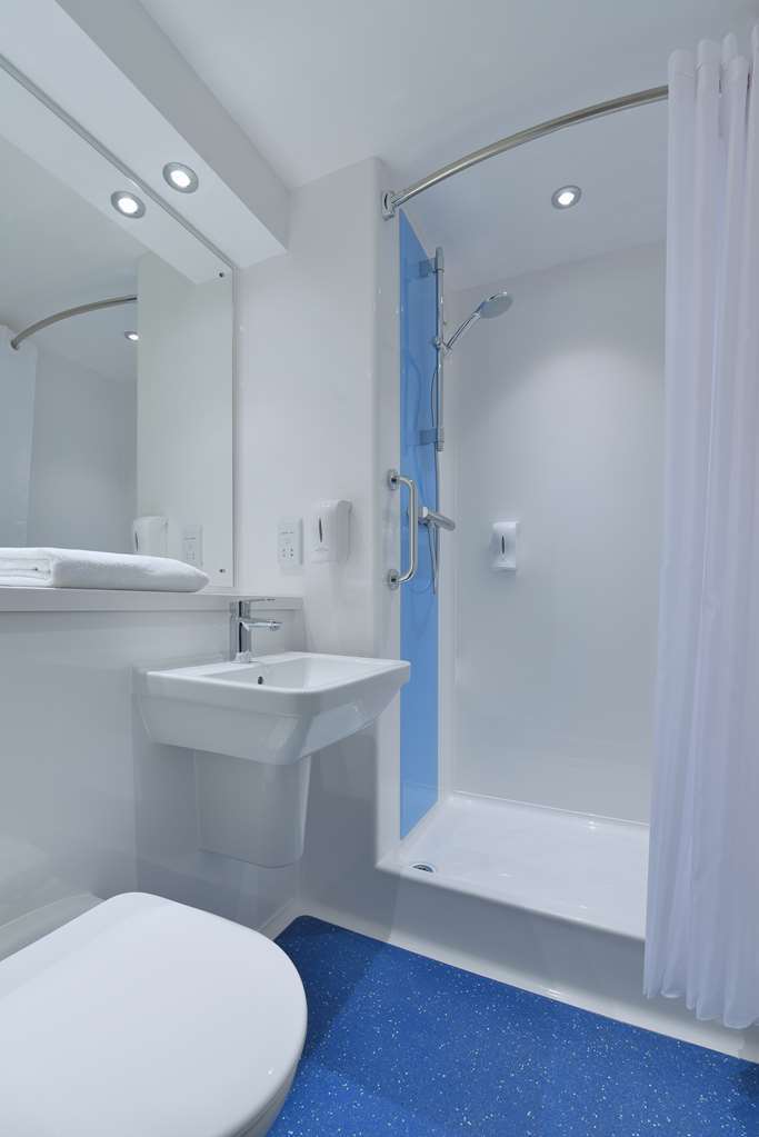 Travelodge Birmingham Kingswinford Room photo